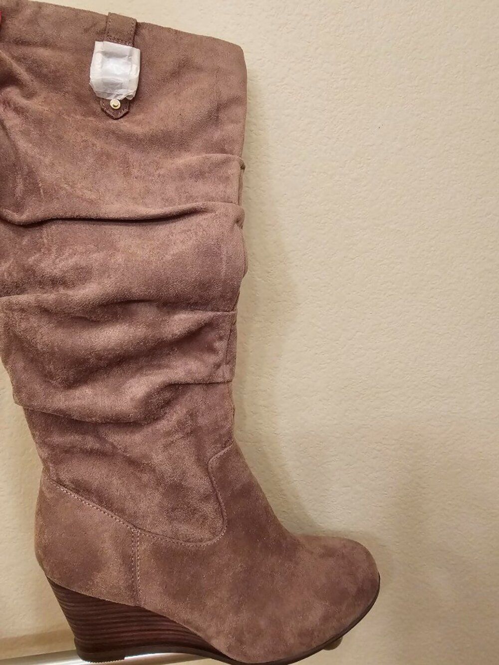 NWT Dr. Scholls Size 9.5 Taupe Suede Wedge Zip Up Knee High Boots